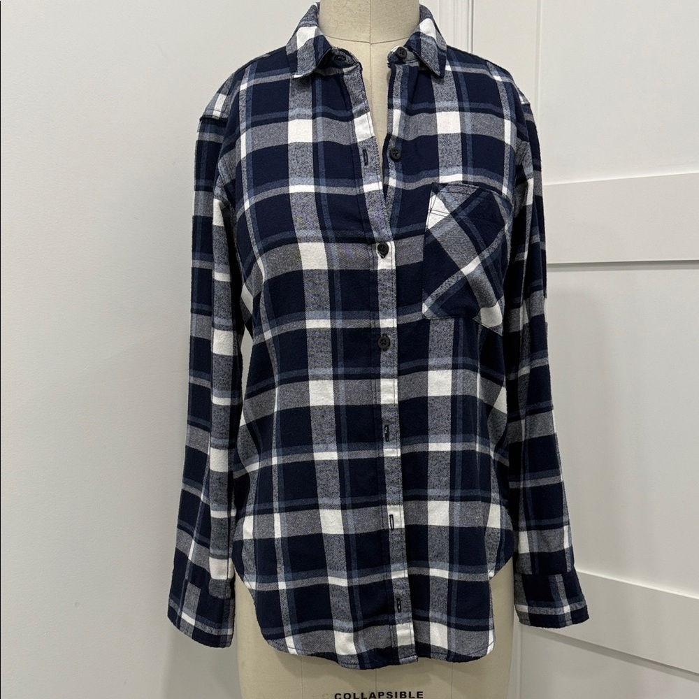 Abercrombie & Fitch Navy and White Plaid Classic Button-Up Shirt XS Classic